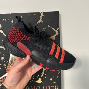 Adidas Trae Young 2 Hawks us man 9 , woman 10